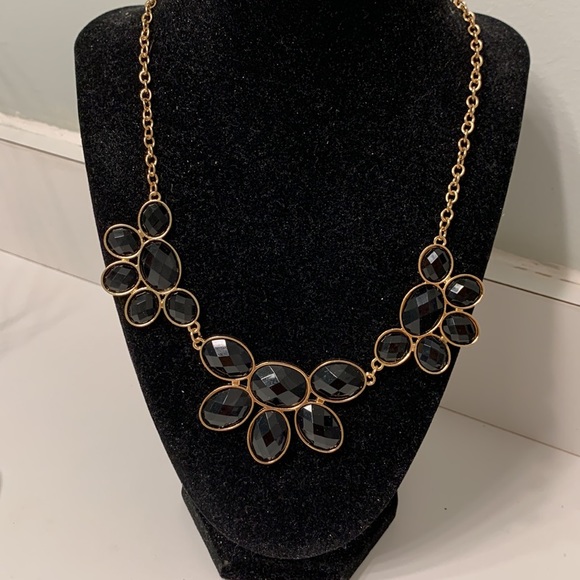 NWOT Black & Gold “Flair Affair” Necklace - Picture 5 of 9